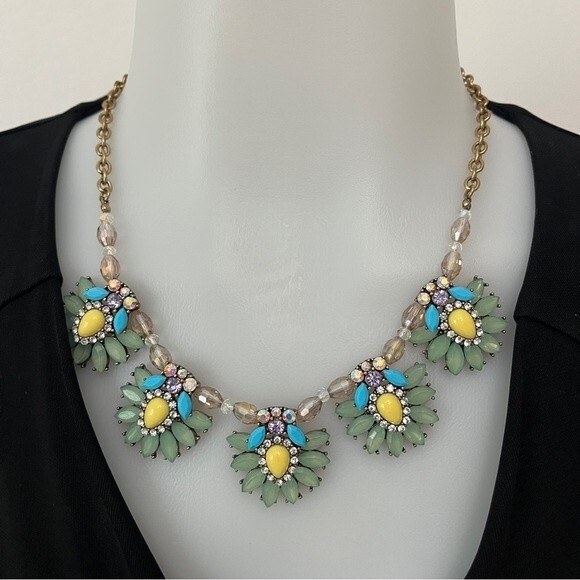 Colorful Statement Necklace - Picture 1 of 4